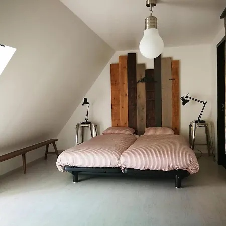 Maison 3 *